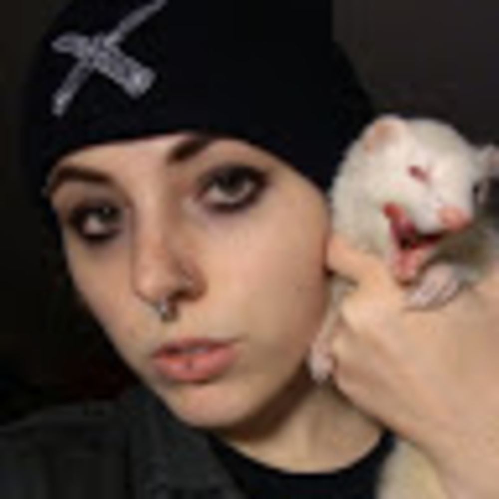 Meet your Posher, Lena